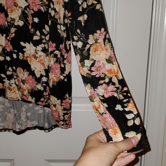 Long Sleeved top - Picture 5 of 7